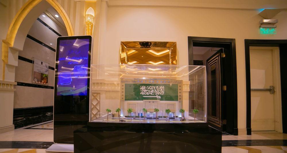 Casablanca Grand Hotel Jeddah Exterior photo The Saudi Aramco Museum