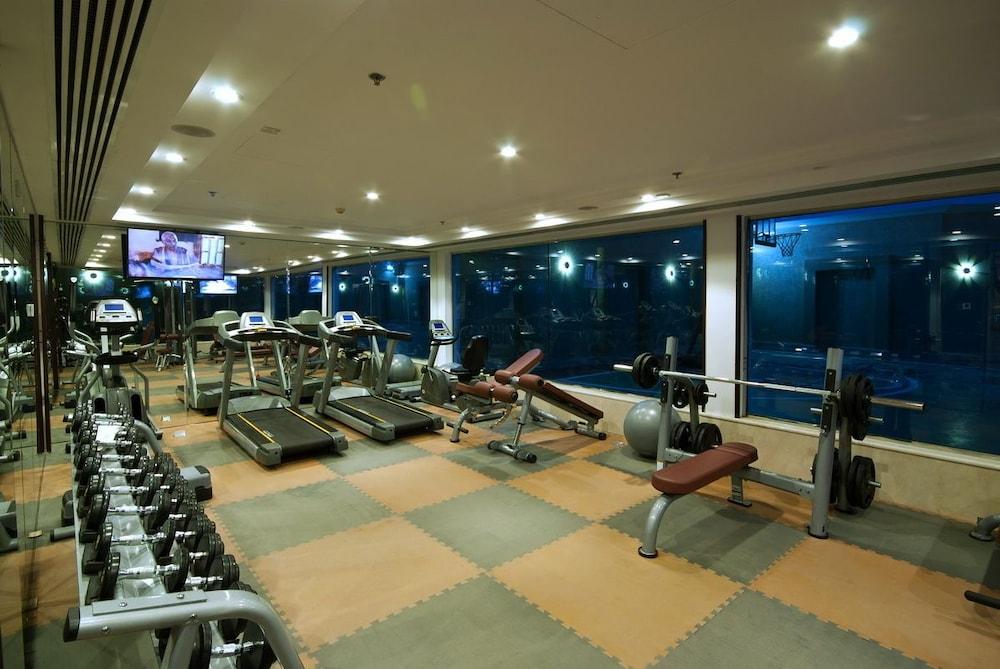 Casablanca Grand Hotel Jeddah Exterior photo The gym at the hotel