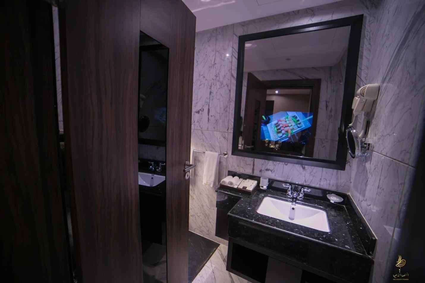 Casablanca Grand Hotel Jeddah Exterior photo Bathroom